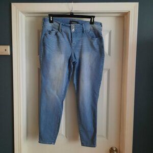 Torrid Jeans Womens 18 Skinny Jegging Mid‎ Rise Premium Stretch Denim